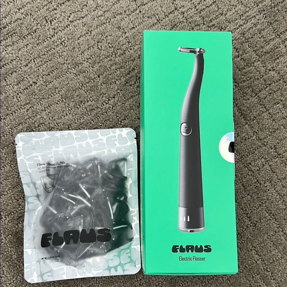 Flaus Electric Flosser with 135 floss head refills